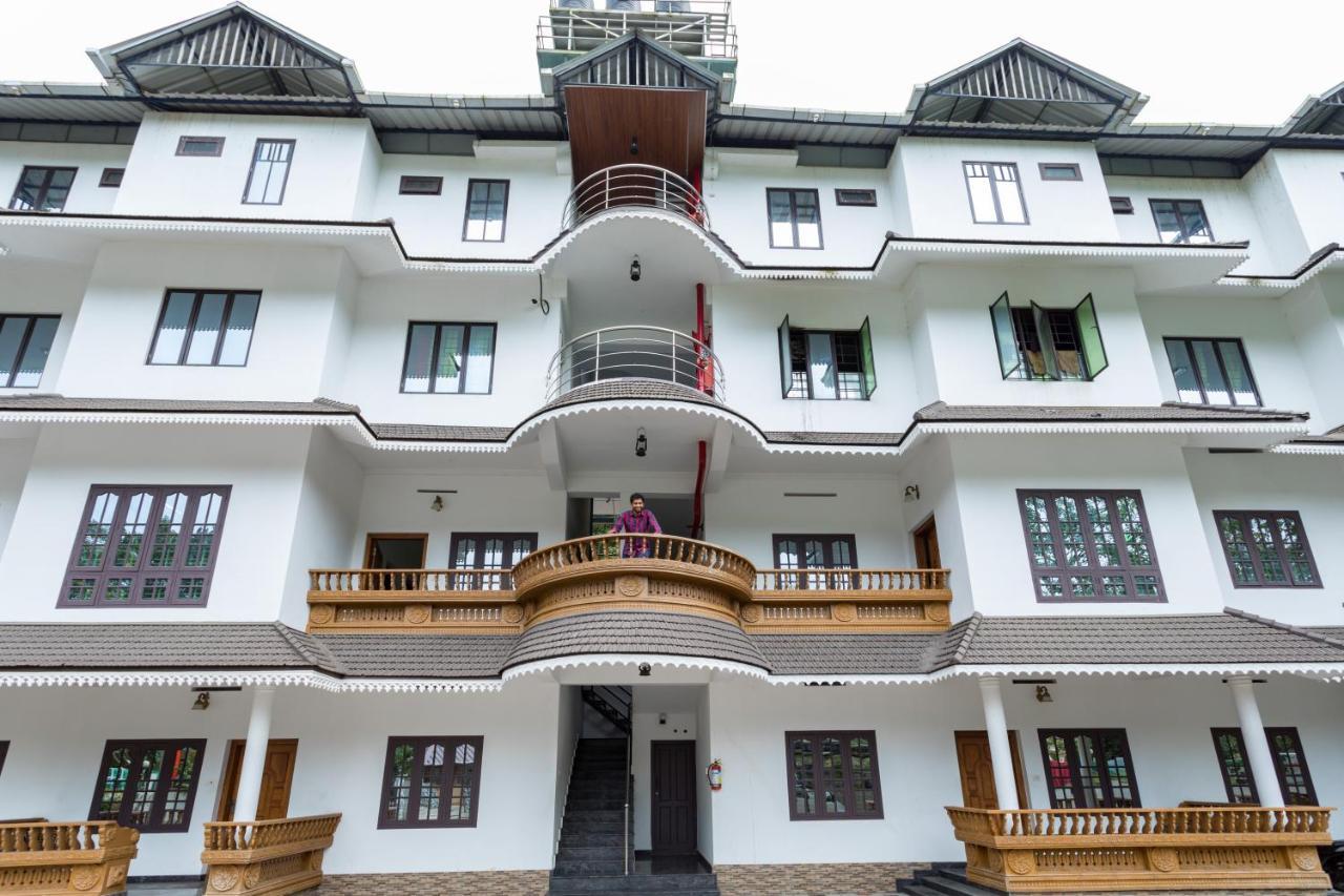 Enroute Thekkady Hotel Exterior photo